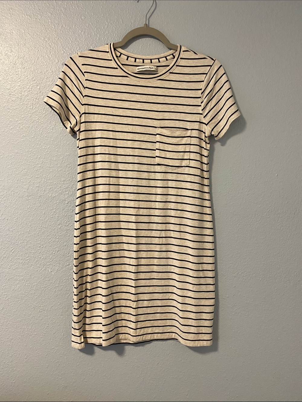 Abercrombie & Fitch Cream and Black Striped T-Shirt Dress with pocket size small